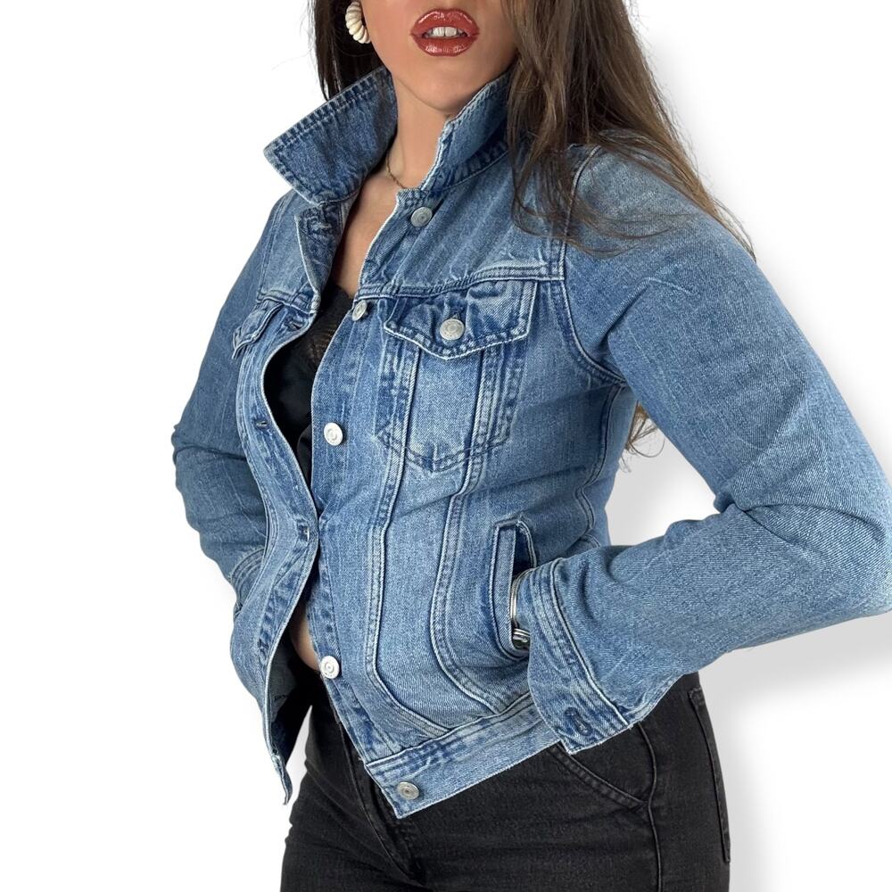 J. CREW light blue wash fitted denim jacket - Picture 3 of 16